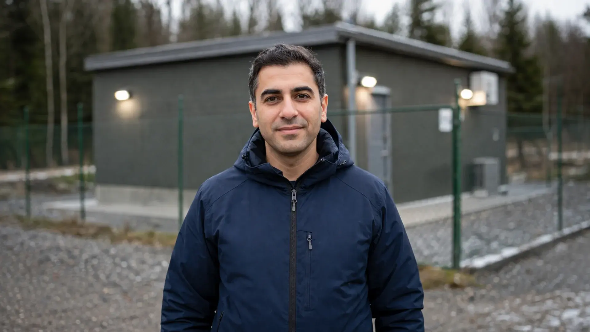 Vinnergi fibernätsexpert på platsbesök vid nodhus